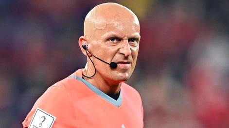 El árbitro de la final del Mundial le contestó a la prensa francesa y reveló por qué no anuló el gol de Messi.
