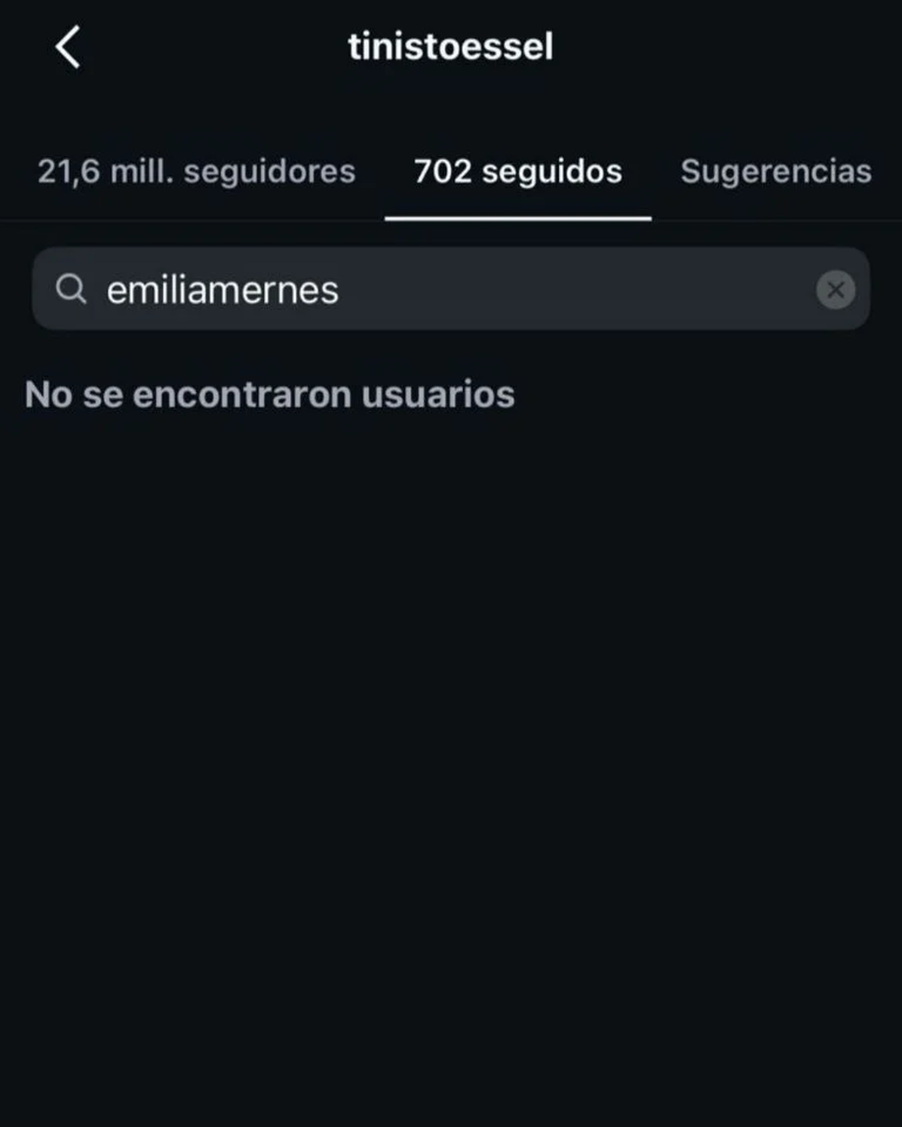 Tini dejó de seguir a Emilia Mernes. 