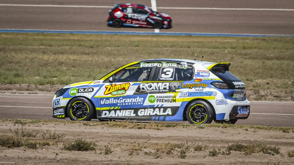 Al milímetro. La definición de la Clase 2 está al rojo vivo: el sanrafaelino Gonzalo Antolín ganó su serie, pero no pudo superar el tiempo de Juan Pablo Pastori, el más rápido del día en el autódromo de San Martín.