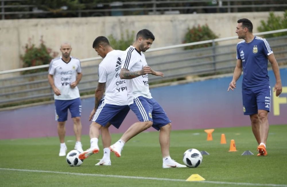Argentina trabajó la defensa y el juego de ataque en una nueva sesión en Barcelona