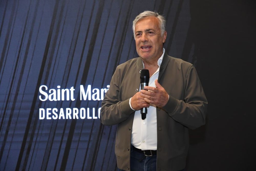 El gobernador Alfredo Cornejo puso en valor a los empresarios mendocinos que continúan invirtiendo, produciendo y sosteniendo sus compañías en un contexto económico desafiante. 