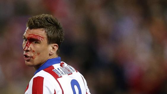 Piñas van, piñas vienen: Mandzukic la pasó mal frente a Ramos y Carvajal