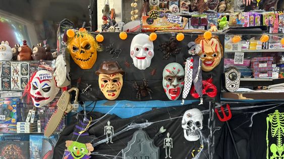 Mendoza se viste de Halloween: en cotillones se venden sifraces y hay locales que preparan noches especiales