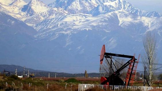 El Sindicato del Personal Jerárquico y Profesional del Petróleo y Gas de Cuyo y La Rioja firmó con las cámaras empresarias un incremento salarial final del 45%.