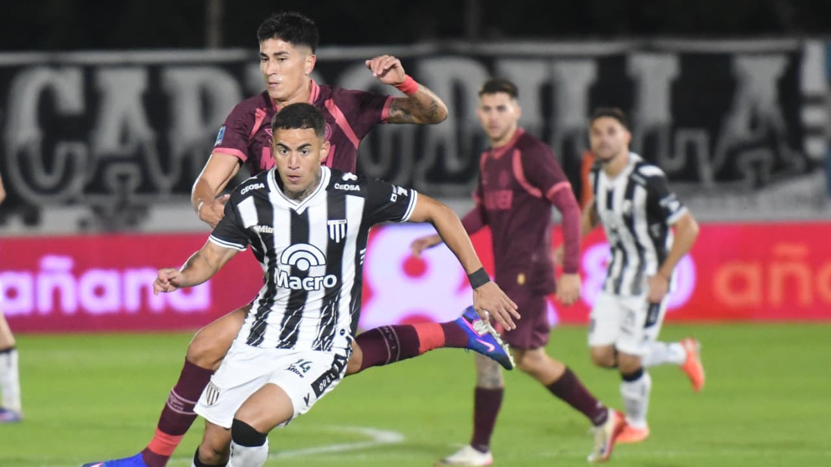 En un duelo clave, Gimnasia y Lanús empatan sin goles en el Víctor Legrotaglie