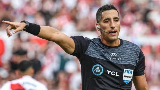 Yael Falcón Pérez, Arbitro de AFA.