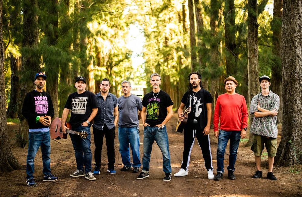 Los Cafres presentan su primer concierto en streaming y transitan un presente artístico positivo con la edición de una trilogía aniversario.