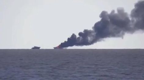 Se incendia una embarcación en Río de la Plata