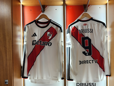 Eduardo Coudet se la jugó con fuertes cambios en la formación de River Plate