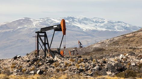 Los Andes | Desde el gobierno esperan revertir los números de la explotación y exploración de petróleo en la provincia. Yacimiento Cerro Fortunoso en Malargüe.Foto Gentileza.