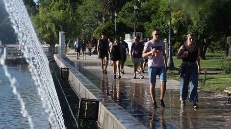 Se espera mucho calor para el domingo en Mendoza. - Foto: José Gutierrez / Los Andes