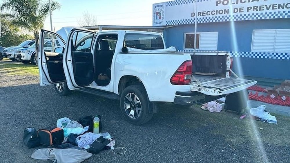 La camioneta 4x4, donde se encontraron los 500 kilos de explosivos, fue secuestrada en el Puesto Caminero Santa María.