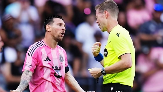 MUNDIAL 2026. Drew Fischer, el polémico árbitro canadiense que dirigirá la Selección Argentina vs. Cabo Verde.