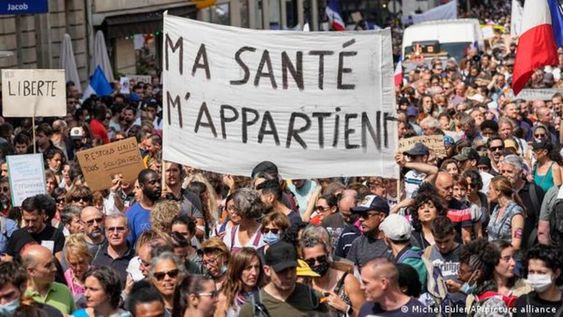Los manifestantes quieren poder ingresar a cines y comercios a pesar de no estar vacunados contra el coronavirus. / Gentileza