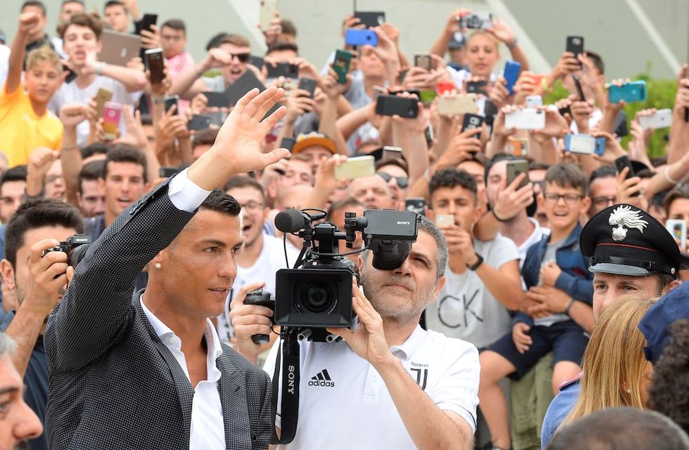 Cristiano Ronaldo llegó a Turín y los tifosi sueñan con la Champions