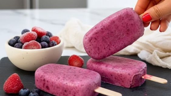 sin agua ni leche: como hacer refrescantes y cremosos helados de fruta con solo 2 ingredientes