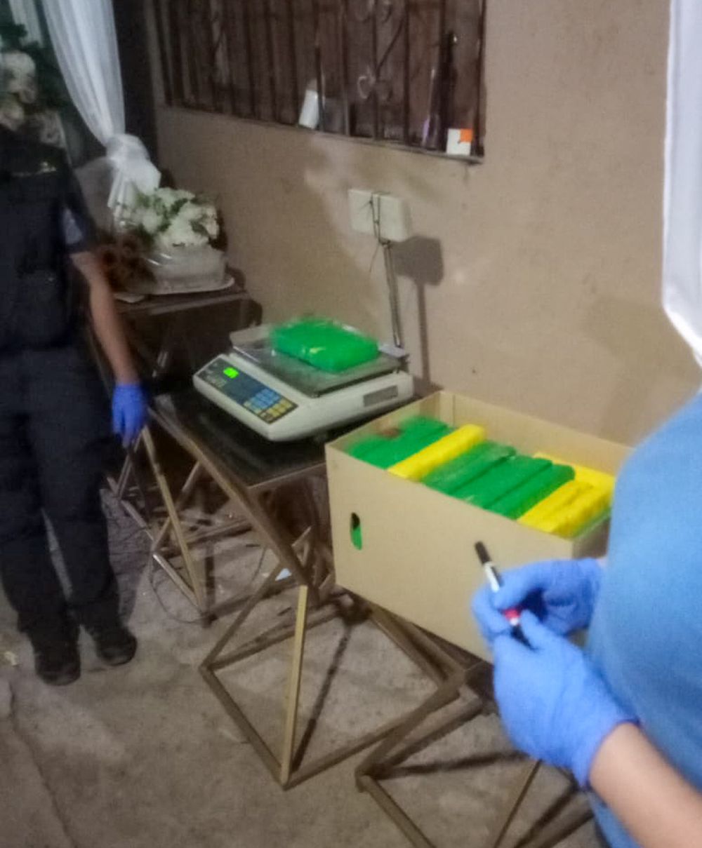 Parte de los 90 kilos de droga secuestrados. Gentileza Ministerio de Seguridad. 