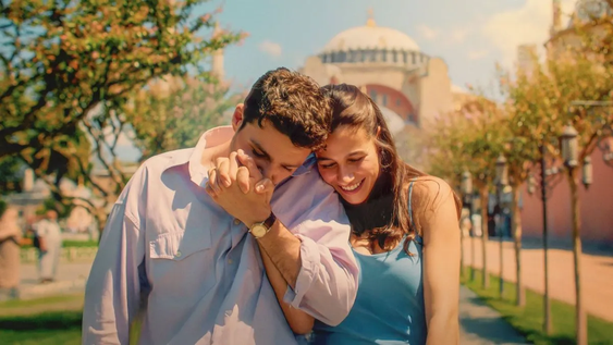 La película turca , una comedia romántica, que atrapa al público de Netflix.