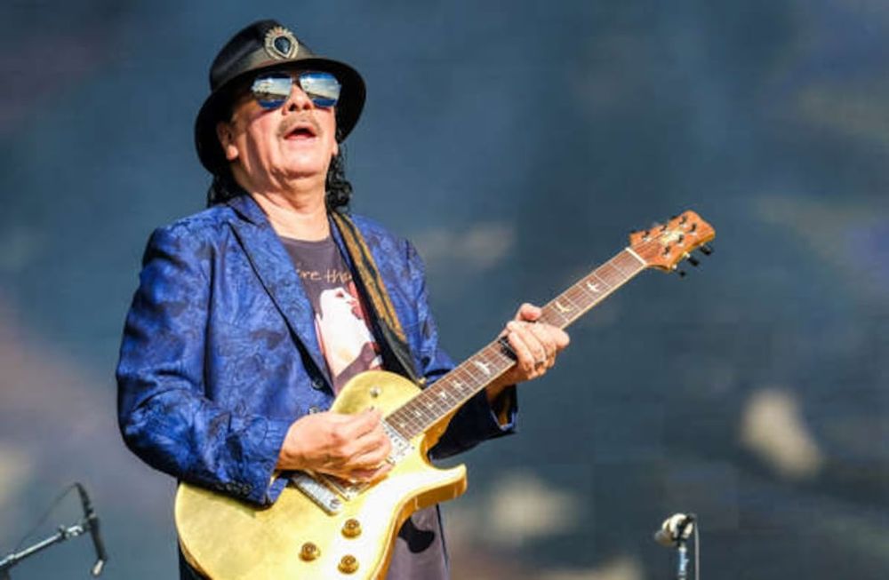 Carlos Santana tiene una lujosa mansión en Hawai.