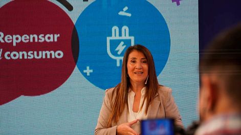 Los Andes | En el marco del ciclo “Voces que suman”, cinco especialistas abordaron los cambios postpandemia en torno a cómo se toman las decisiones a la hora de adquirir bienes o servicios. / Foto: Juan Cruz de Rossi / La Voz