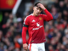 Lisandro Martínez, fustigado por Paul Scholes