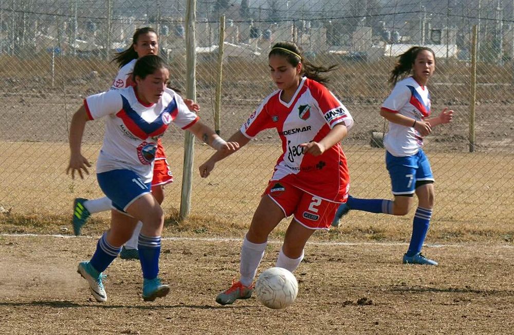 Liga Mendocina: se bajan equipos para el próximo torneo de fútbol femenino 