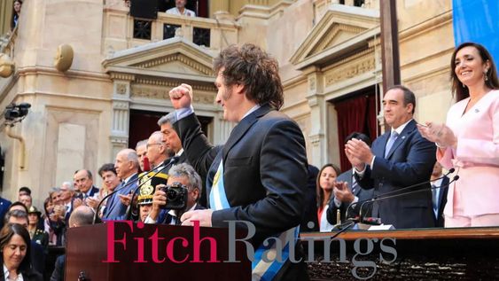 Fitch Ratings mejora la calificación crediticia de Argentina.