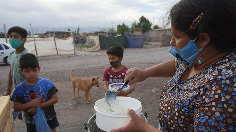 Los Andes | Los procesos inflacionarios hacen que a más personas se les haga imposible reunir lo necesario para no ser pobres. / Foto: José Gutiérrez
