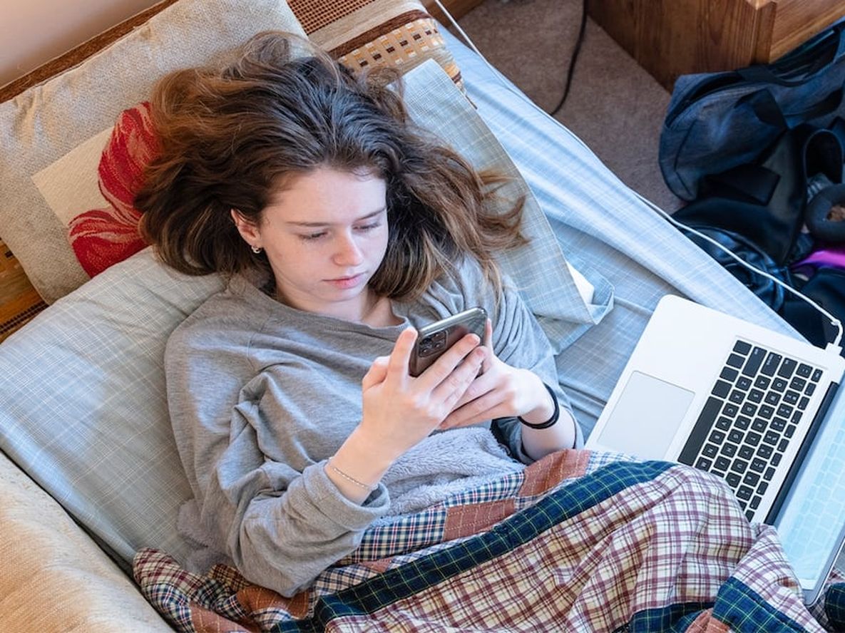 El encierro de la cuarentena hizo crecer nuestra conexión a internet en el hogar y aumentó el consumo de redes, plataformas y servicios online.