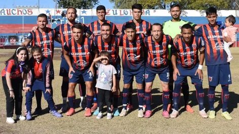 Los Andes | Puntero e invicto. Andes Talleres igualó 0-0 con Fadep, pero no se baja de lo más alto de la tabla de posiciones.