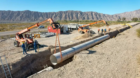 El autor analiza la importancia de realizar estudios geotécnicos previos a las obras de infraestructura.