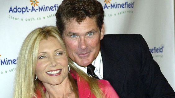 Apareció muerta Pamela Bach, actriz de Baywatch y exesposa de David Hasselhoff.