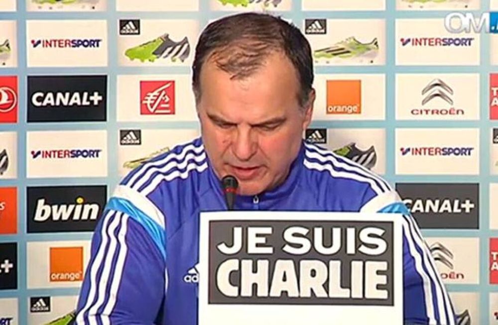 Bielsa homenajeó a las víctimas del atentado en la revista francesa