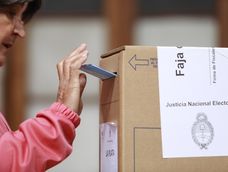 El Gobierno busca acelerar la reforma electoral y negocia cambios en las PASO. (foto archivo) El Gobierno busca acelerar la reforma electoral y negocia cambios en las PASO. (foto archivo)