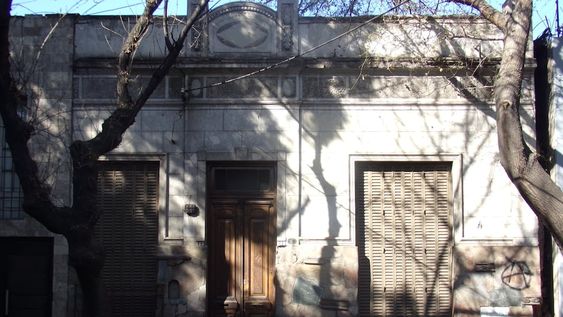 Un viaje al pasado en nuestra ciudad: las fachadas de las casas “chorizo”.