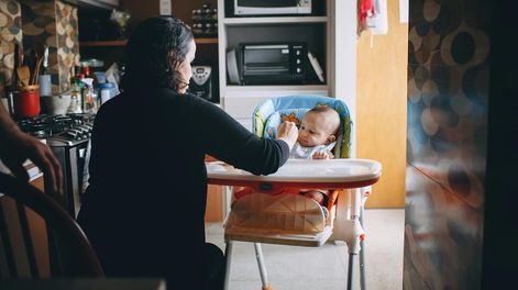 Aumento para empleadas domésticas, el incremento llega a las personas encargadas de cuidado.&nbsp;