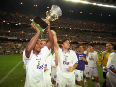 Zé Roberto en su época en el Real Madrid, donde la PlayStation le generó una terrible adicción Zé Roberto en su época en el Real Madrid, donde la PlayStation le generó una terrible adicción