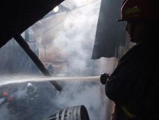 Se incendió una vivienda en Las Heras: tres personas fueron rescatadas y una sufrió quemaduras. Foto ilustrativa. 