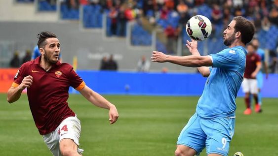 La Roma le ganó al Nápoli de Andújar e Higuaín