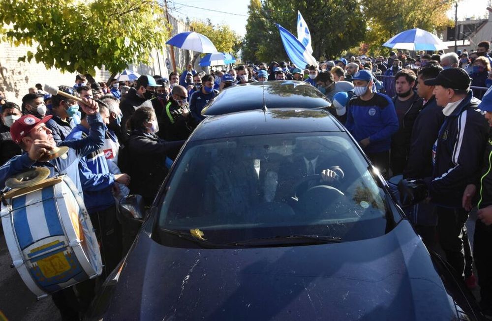El Tomba publicó un descargo y se desligó del multitudinario adiós al Loco Julio