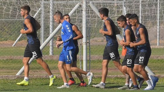 Corre, Tomba. Badaloni, Ramírez, Burgoa, Pizarro y cía. se reencontrarán en el Predio de Coquimbito tras más de 80 días. Orlando Pelichotti / Los Andes.
