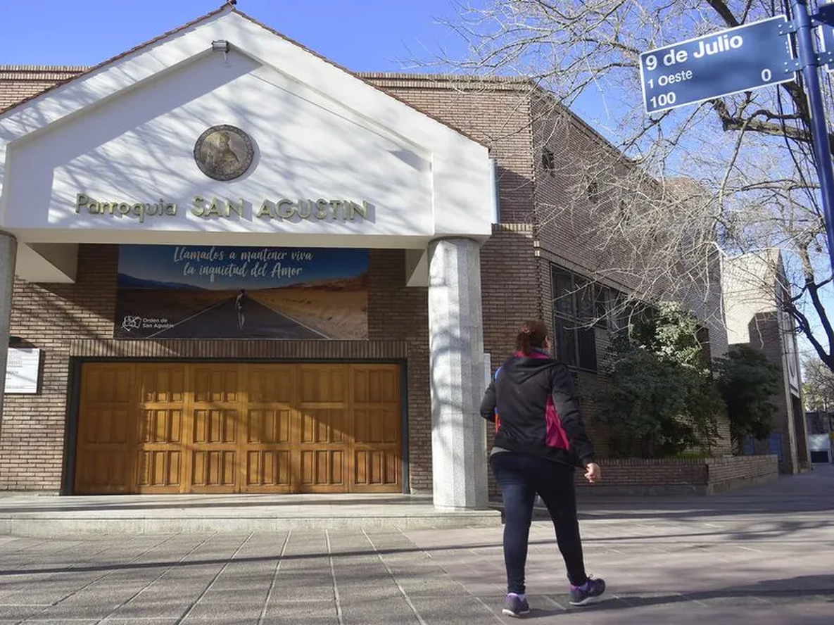 Parroquia de San Agustín en Mendoza Parroquia de San Agustín en Mendoza
