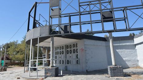 Los Andes | De la gloria al ocasoLos boliches que marcaron todo una época y se quedaron el el olvido colectivo. Al Diablo, en Chacras de Coria. Foto: Orlando Pelichotti