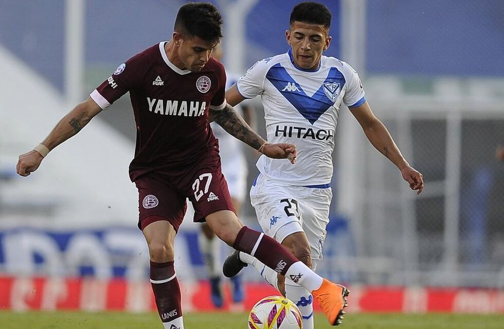 Se arma el Tomba: Lanús confirmó la llegada del defensor Gabriel Carrasco