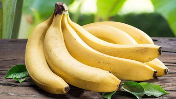 Comer una banana por día aporta beneficios a tu salud, pero comer en exceso puede causar problemas.