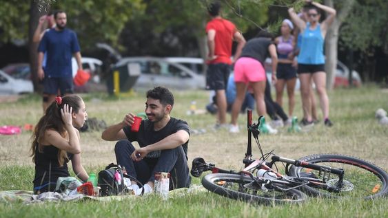Hoy la máxima llegará a 33° y se vienen días de calor de verano: cómo estará el fin de semana largo