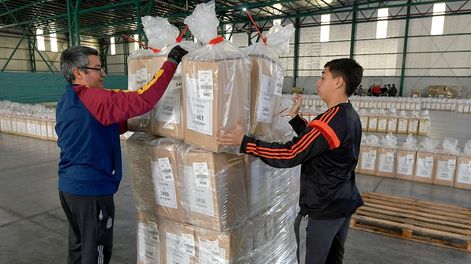 Los Andes | La Junta Electoral de Mendoza con el Presidente r. Dalmiro Garay y el Secretario de la Junta, Dr. Jorge Albarracin, recorrieron Andreani a fin de presenciar el trabajo que se está haciendo para las elecciones provinciales del próximo domingo 24 de septiem