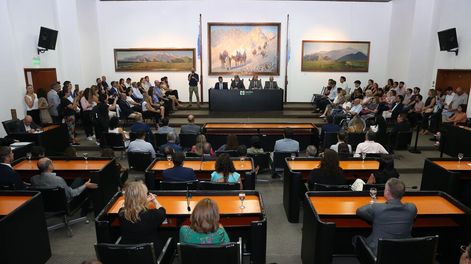 Ingresó al HCD el proyecto del Ejecutivo para terminar con la reelección indefinida de los concejales