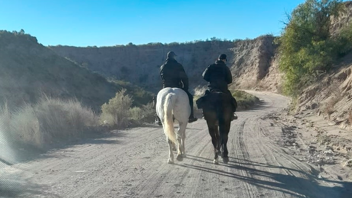 Operativo a caballo en San Rafael: la Policía Montada localizó a un hombre extraviado