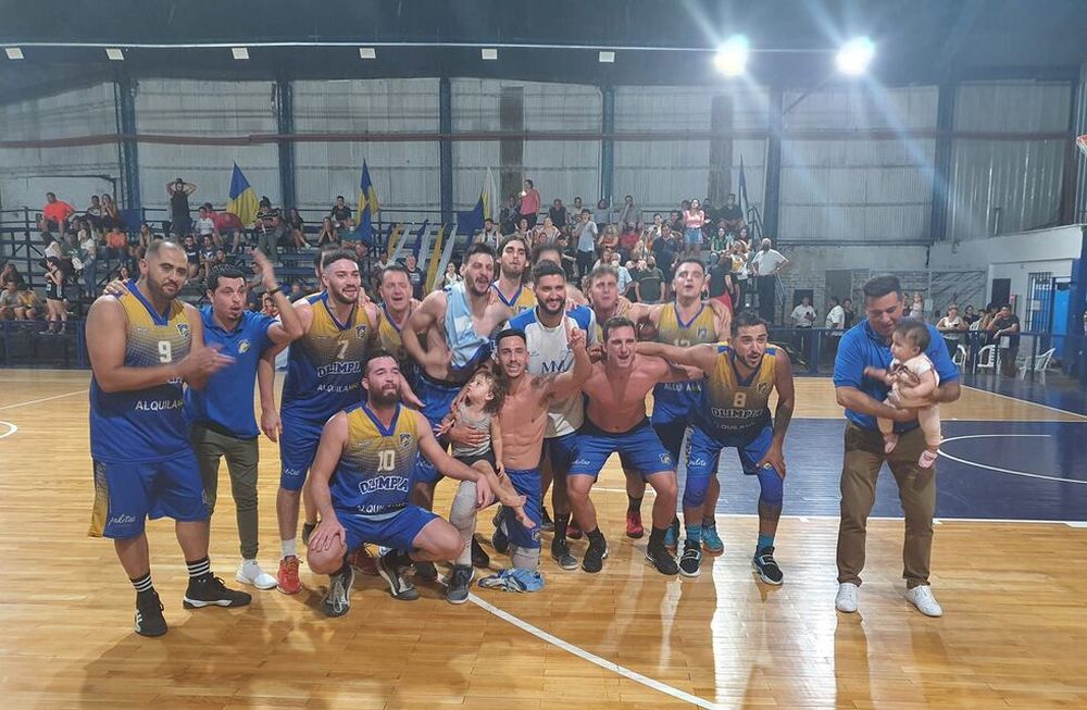 El conjunto de Olimpia A se consagró campeón del certamen Clausura de Nivel DOS y ascendió a la segunda categoría provincial. Olimpia B, también saltó de categoría. / Gentileza: Salto Incial.